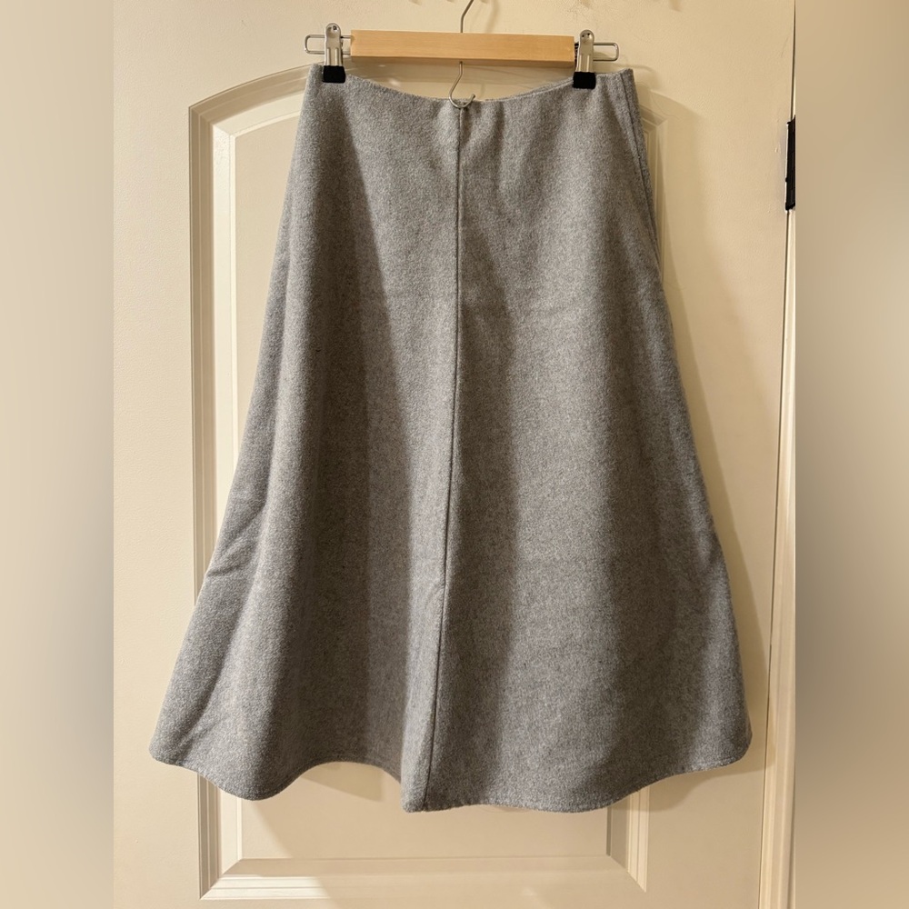 Elegant Gray Women's Skirt